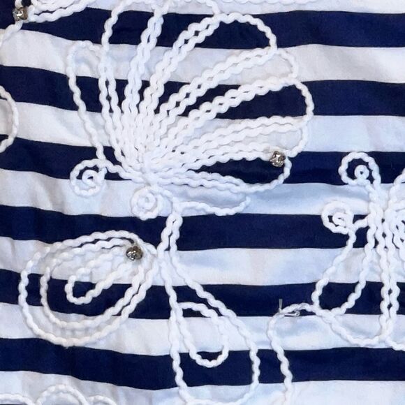 Lilly Pulitzer Tate Skirt Navy White embroidered with embellishments Women’s 2 - Picture 3 of 8